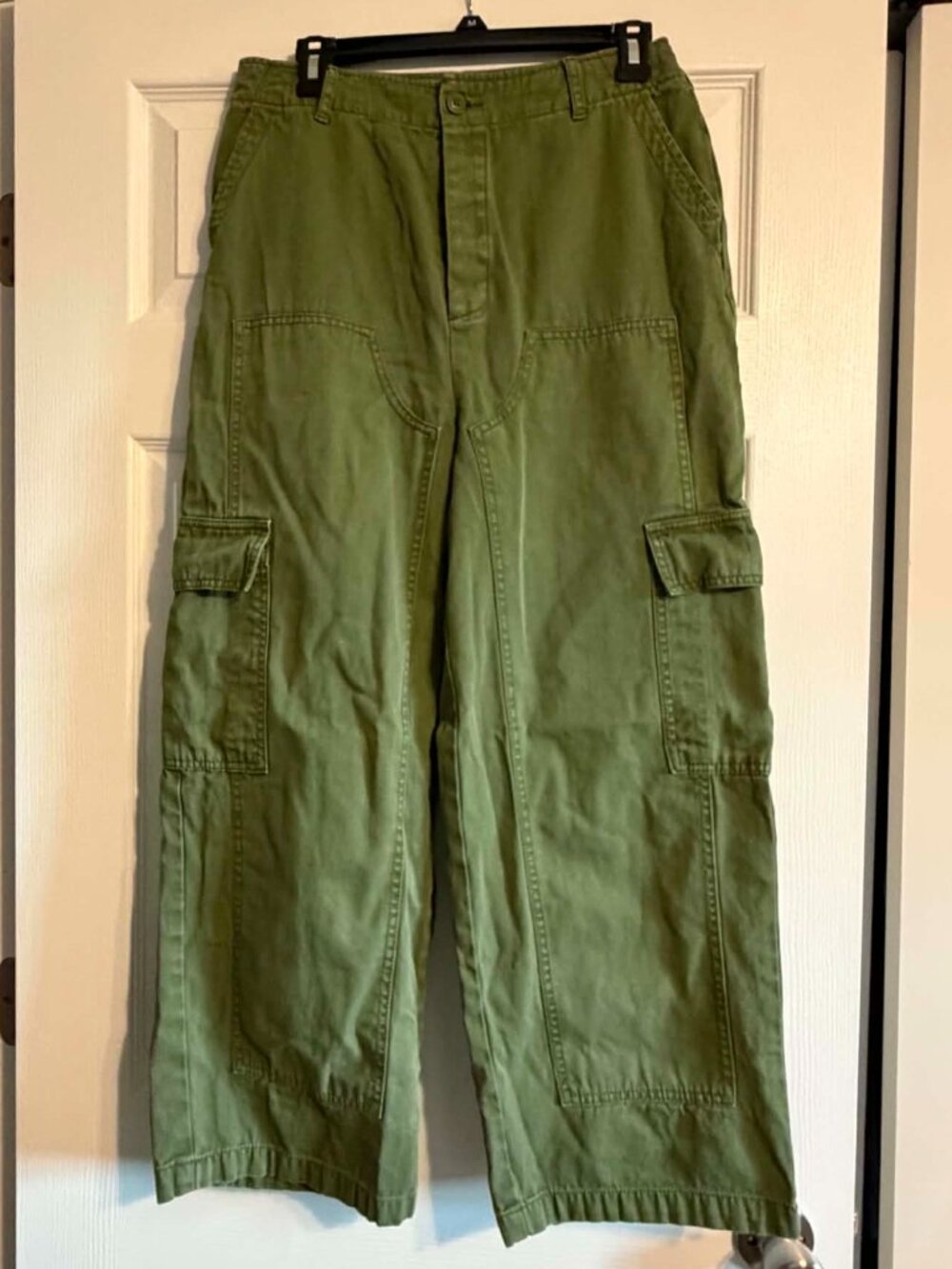 Universal Thread High-Rise Wide-Leg Button Fly Cargo Pants in Army Green